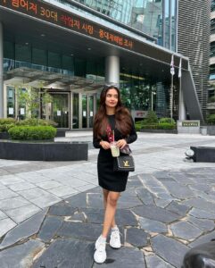 Anushka Sen Instagram - 사랑해 🌹 Seoul, Korea