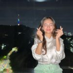 Anushka Sen Instagram - Seoul Tower View from my Hotel Room🥹🌹 남산서울타워 #namsantower The Shilla Hotels & Resorts - 신라호텔