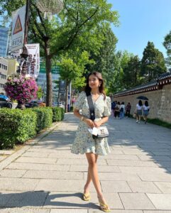Anushka Sen Instagram - Day out in Seoul 😇🇰🇷 Seoul, Korea