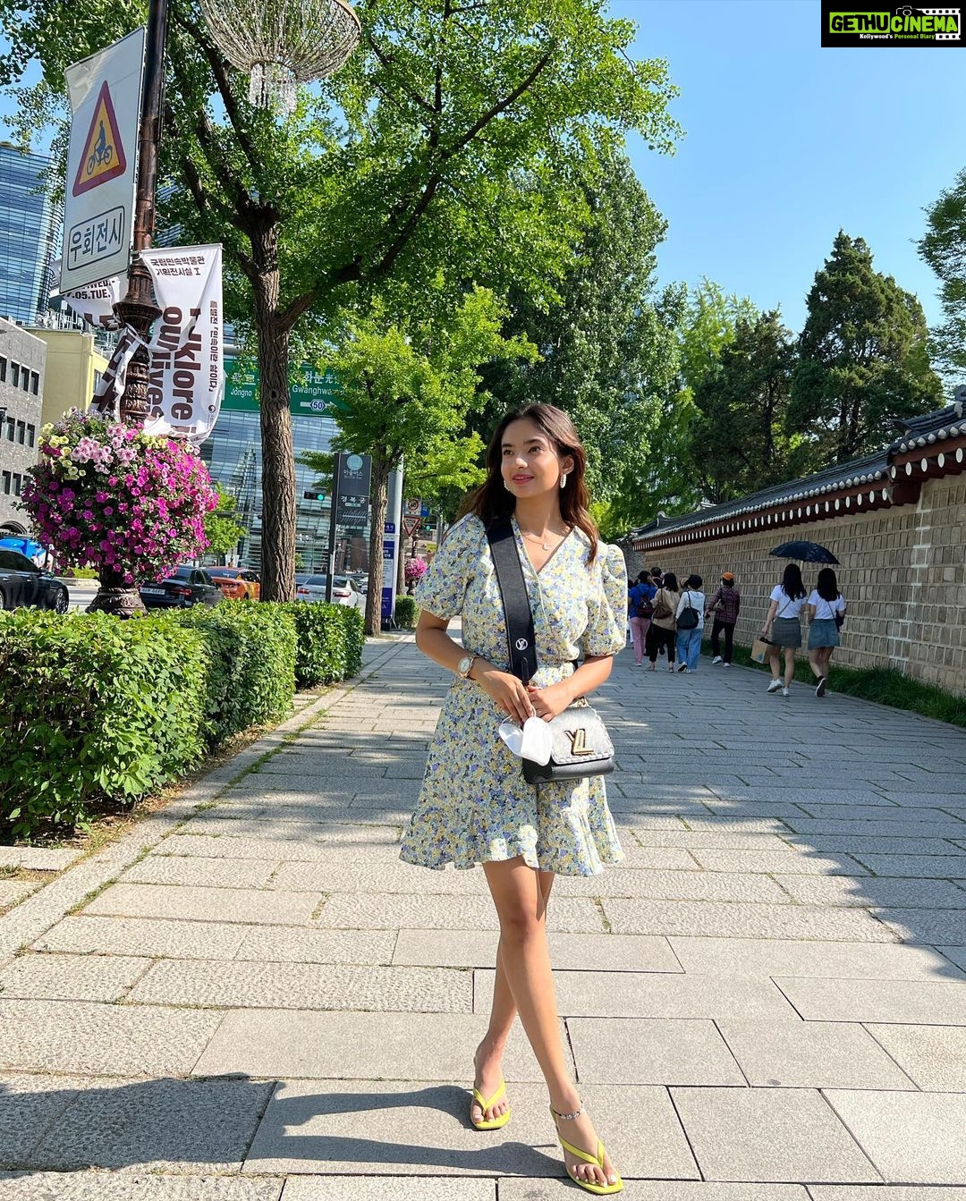 Anushka Sen Instagram - Day out in Seoul 😇🇰🇷 Seoul, Korea