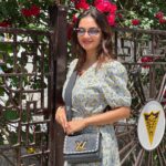 Anushka Sen Instagram - Flowers 🌹🌸💖🫰 Seoul, Korea