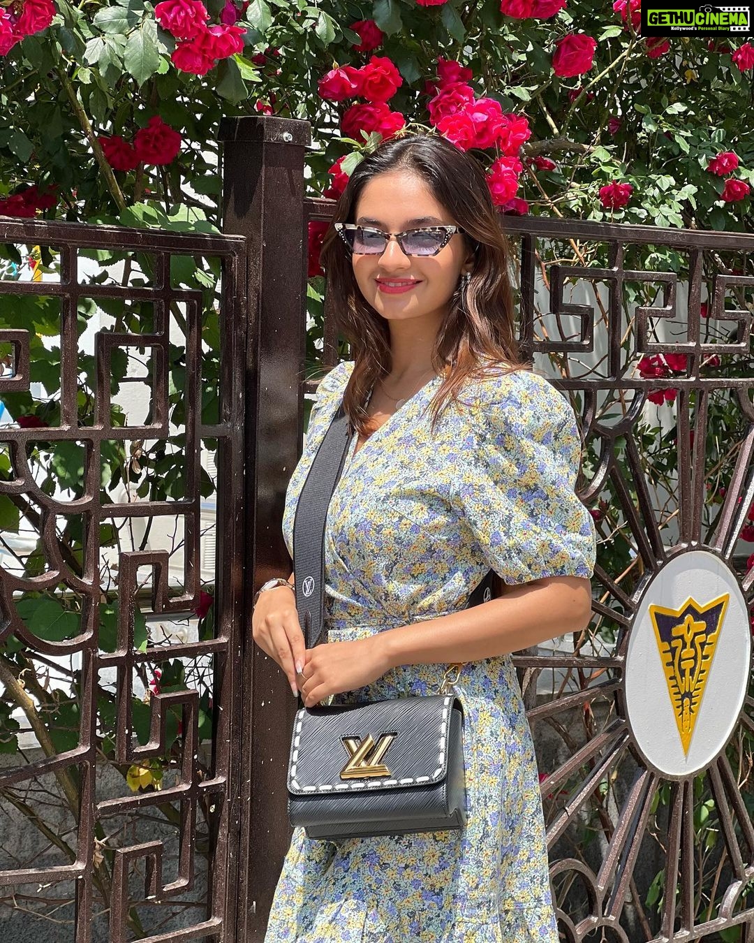 Anushka Sen Instagram - Flowers πΉπΈππ«° Seoul, Korea