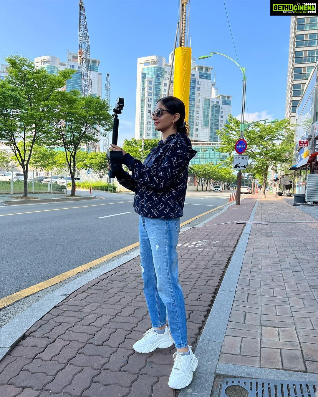 Anushka Sen Instagram - Incheon, Korea Diaries🌻🫶😍🇰🇷 Incheon, South Korea
