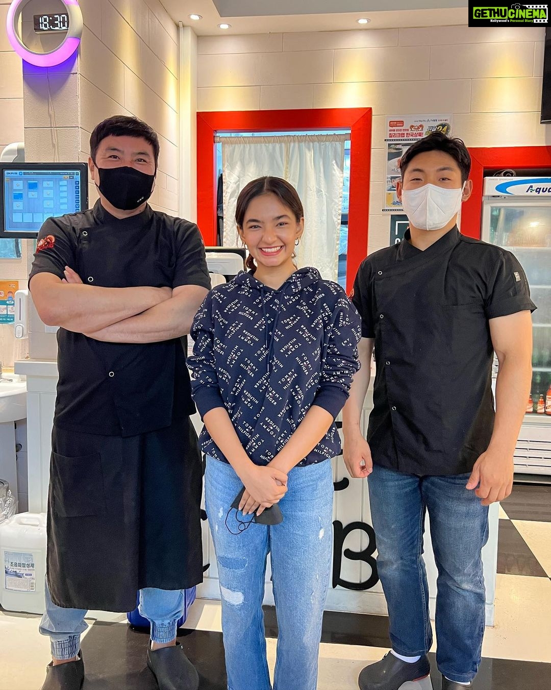 Anushka Sen Instagram - Incheon, Korea Diaries🌻🫶😍🇰🇷 Incheon, South Korea