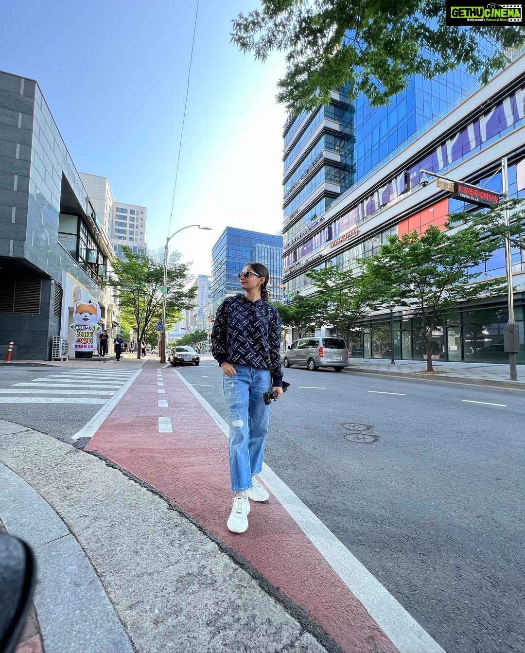 Anushka Sen Instagram - Incheon, Korea Diaries🌻🫶😍🇰🇷 Incheon, South Korea