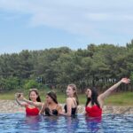 Anushka Sen Instagram - Gurl Gang 💃👯‍♀️💃 #Squadgoals #oneasia Incheon, South Korea