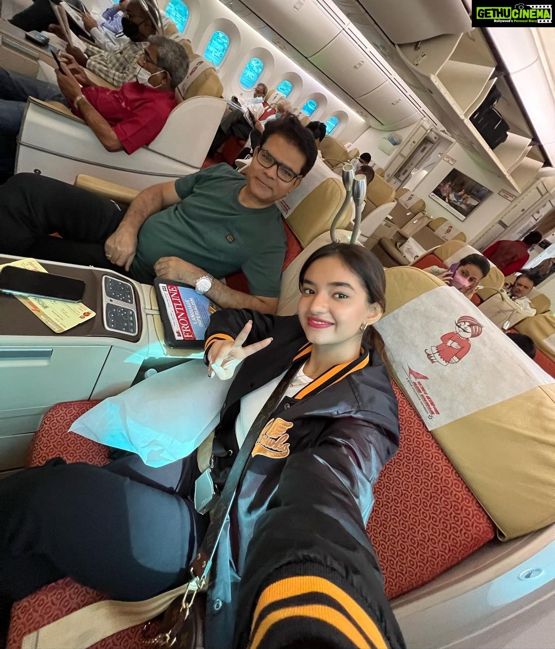 Anushka Sen Instagram - Guess where I’m going ✈️🫶
