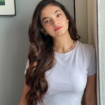 Anushka Sen Instagram - shoot shoot 🦦