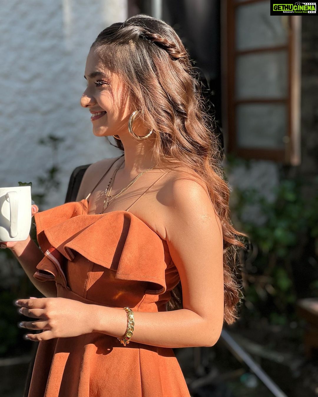 Anushka Sen Instagram - Jo dil mein reh jaati hai, jo tere saath hi aati hai💖 #IsThisThatFeeling