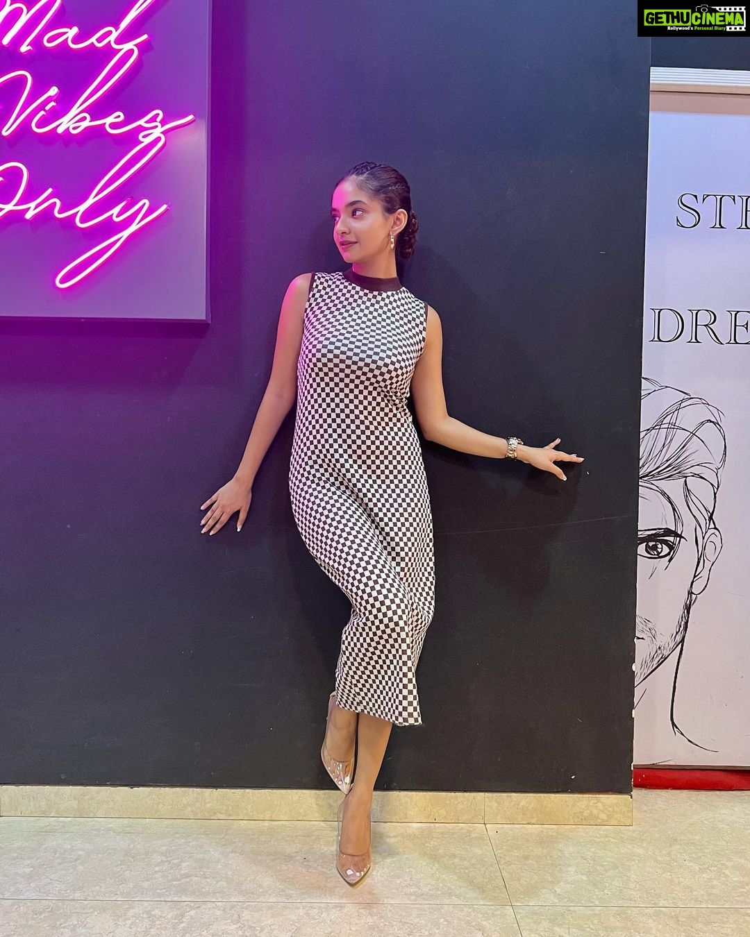 Anushka Sen Instagram - #isthisthatfeeling 💕ðŸ¤