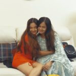Anushka Sen Instagram - For me, there’s nothing more precious than seeing my Mumma smile with all the happiness and joy in her eyes. Well, I know exactly how to bring a smile to her face in just 2 minutes - with her favorite Maggi noodles, just the way she likes them. Barson se aapne ye rishte banaye tabhi toh 2-min me muskaan la paaye! How are you bringing a smile to your mother’s face this mother’s day? #2MinMeinMuskaanLaaye #MAGGI #HappyMothersDay @MAGGIindia #ad