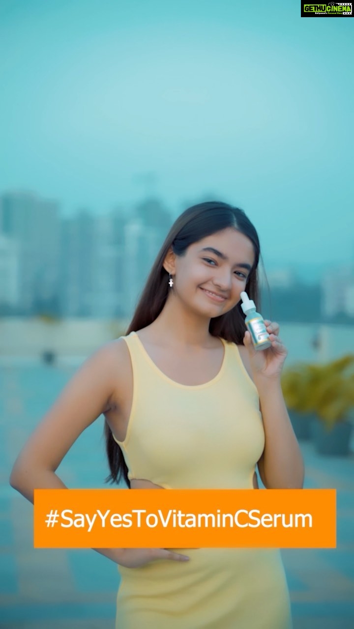 Anushka Sen Instagram - Say YES to the Bright Complete Vitamin C serum & BYE to dullness & dark spots! ๐๐ It is enriched with 30X* vitamin C that helps reduce dullness, dark spots and gives you spot-less* bright skin in just 3 days*, how AWESOME is that? Try it for yourself and I know you won't regret๐ @garnierindia @amazonfashionin #Garnier #BrightComplete #VitaminC #Serum #GarnierSerum #AD #Dullness #Darkspots