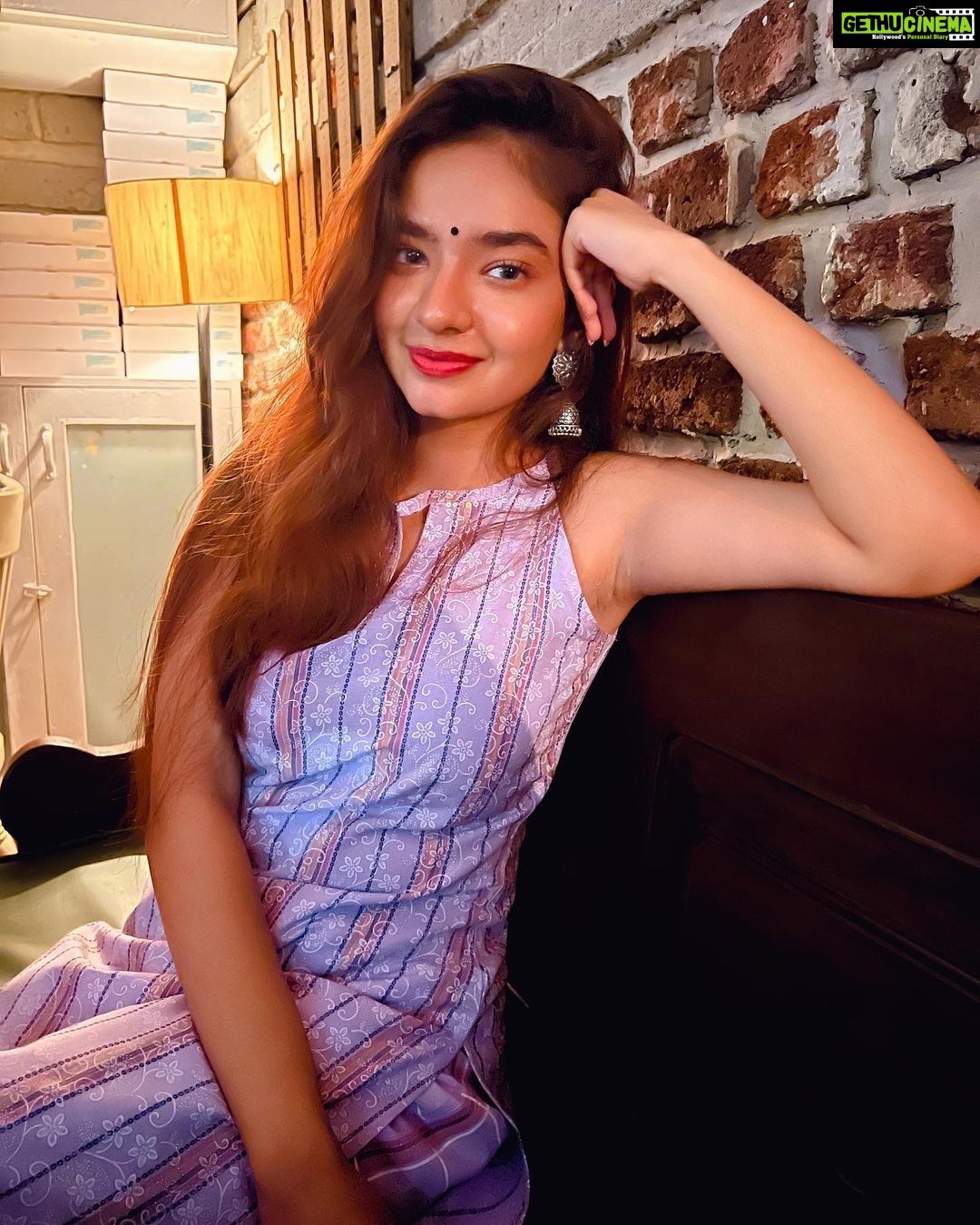 Anushka Sen Instagram - Aajave dil tera, pura bhi na hove ❤️🔥