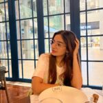 Anushka Sen Instagram - Nights like these 🦦✨💁‍♀️💕