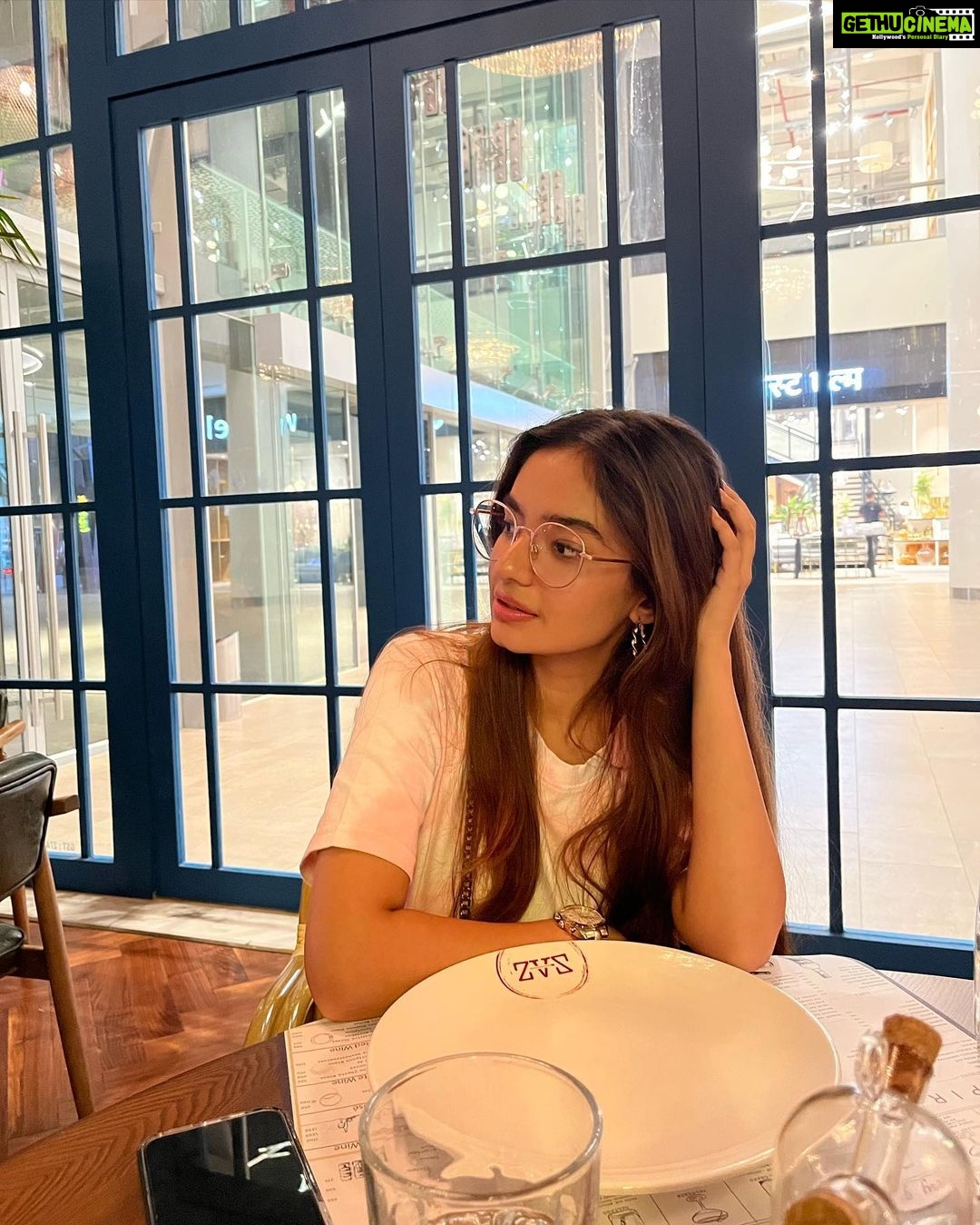 Anushka Sen Instagram - Nights like these 🦦✨💁♀️💕