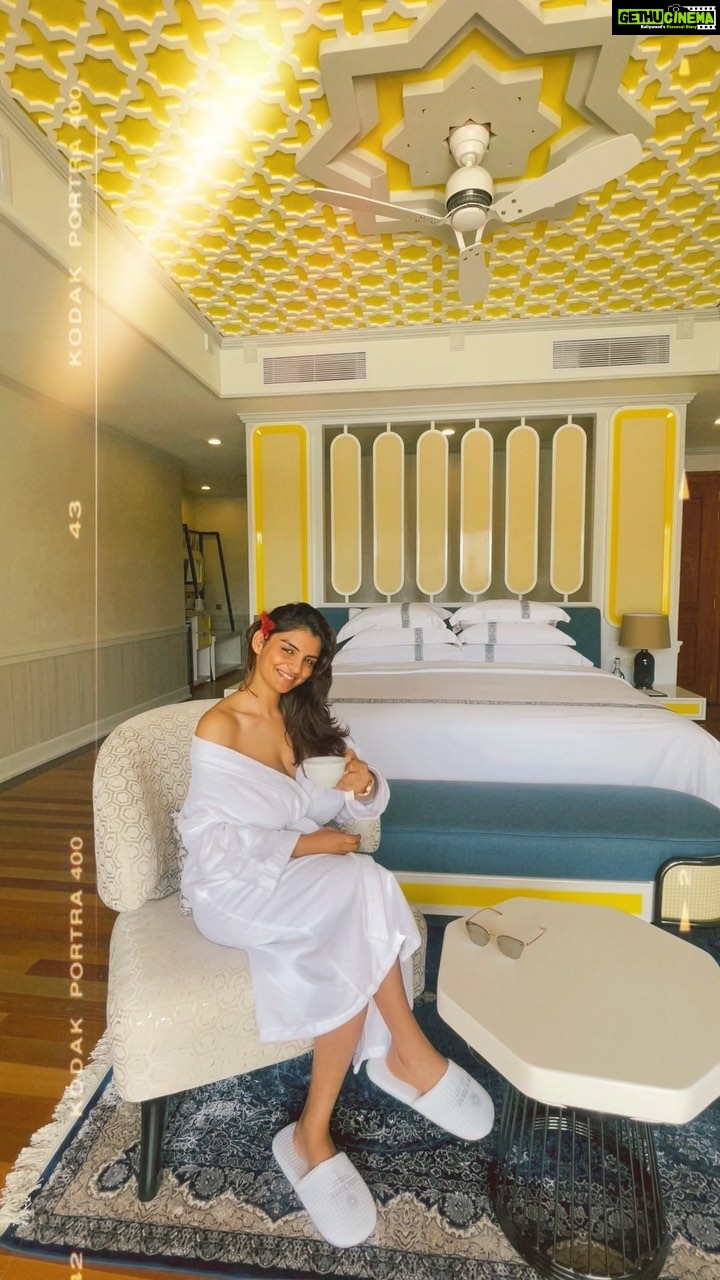 Anveshi Jain Instagram - #reels #love #anveshijain Hideaway Beach Resort & Spa Maldives