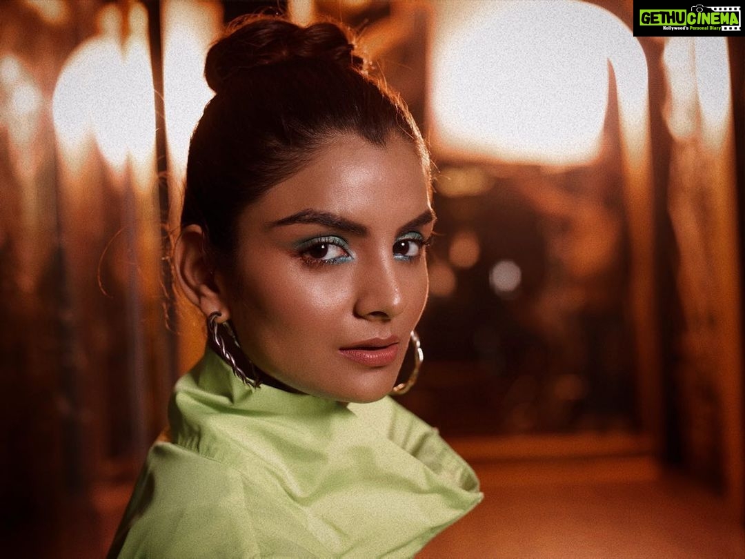 Anveshi Jain Instagram - How’s this look for a music video ? . . . . . #photoshoot #love #bold #you #music #instagood #ootd
