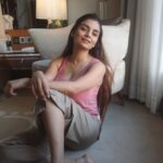 Anveshi Jain Instagram - See you Live in sometime and pawri karte hai ... ! 😛🎶 #pawrihoraihai on #anveshijain #live