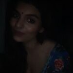Anveshi Jain Instagram - Dark coz I know when you see me you get distracted’ Guess the Ghazal !!!! Shoutout to the first 5 amazing soulful people who guess it right. Comment !!!