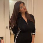 Anveshi Jain Instagram - #ootd #picoftheday #love Mumbai, Maharashtra