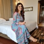 Anveshi Jain Instagram - There is some magic in every city and the people you get to meet and work with . It’s been a sheer pleasure being in Hyderabad, the dedication towards their craft is inspiring. Such simple , grounded people . I love your purity and “ mehmannawaji “. I hope that you are looking forward to see my story in my first upcoming Telugu film “Commitment “. . #love #commitment #hyderabad #onlyyours #anveshijain Thank you @sarathshetty . Love your dedication ! Mumbai, Maharashtra
