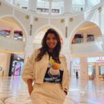 Anveshi Jain Instagram - It’s been a good week !! Thank you for all the wishes .. I have always been incredibly self-aware yet ignorant about few things that I noticed about myself and thought to share with you . •I stopped writing long captions and putting my writing in blogs thinking it’s not cool for Insta. This birthday onwards , this is what you got from me - Expressive me ! Few notes that I made while travelling this time sharing it with you. •I love colourful flowers and heart shaped balloons & candles. •I love unmade beds .They tell stories .. •I don’t like clicking selfies or beauty shots but I record moments. I record people in their unaware state. • I talk to myself and store it in my voice memos. I write my honest thought in bad handwriting fearing someone would read it someday . •I let go and forgive easily , I always have. •Currently I am fighting my sugar cravings and trying to maintain my diet . I recently realised it runs in the blood. My Mom-dad both are sugar lovers. 5. I now find peace where i once wanted to get away from - parents . This is one area where I am surprised too. 6. There’s so much to be done , can be done but I don’t bang my head anymore based on timelines that I created in my head . I call it progress. 7. Not fighting the flow of my life at this point. I did that couple of times and it served me well. I don’t feel the need for it at this point. 8. I am not a people pleaser but I am social . 9. I like water with ice cubes in the morning & I love chewing ice. 10. I paid money to learn etiquettes but I couldn’t learn how to use chopsticks. It annoys me. 11. I look at the world and people with neutral point of view . It’s liberating. 12. I am a little less delusional . I learnt the difference between how I think I am perceived & how I am actually perceived . 13. I am Ambidextrous. I was left handed but my mother wanted me to write with the right hand . I managed both somehow. •I sometimes cry because I cannot comprehend I am living the life I always wanted . It’s overwhelming. I m grateful . •every morning when I meditate , I send prayers to everyone to be happier & healthier. I thank god for having u all . 💝❤️ Atlantis, The Palm