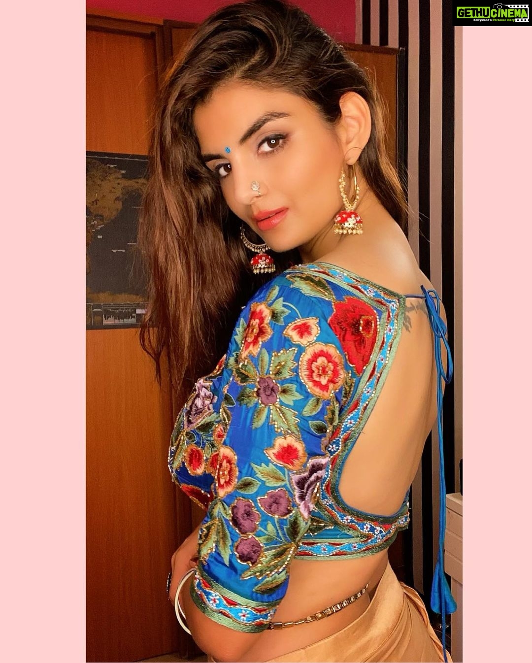Anveshi Jain Instagram - 4.6 Million on Facebook ! Thank you 😊 Mumbai, Maharashtra