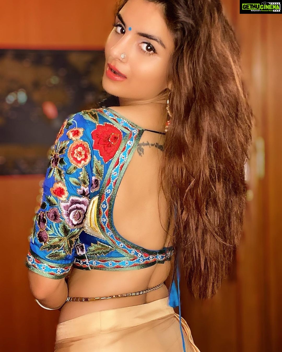 Anveshi Jain Instagram - 4.6 Million on Facebook ! Thank you 😊 Mumbai, Maharashtra