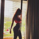 Anveshi Jain Instagram - This is less than 40 days of training result. now I am motivated to see what happens after 90 days . By the way I am still struggling with balanced diet . I am pure vegetarian and have a sugar tooth but somehow conscious food choices are helping me along with @master_trainer_bikash ‘s Training . #90dayschallenge #bodybuilding #bodytransformation #indian #woman #workout #results Mumbai, Maharashtra