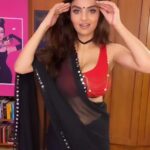 Anveshi Jain Instagram - Agar aap kisi aise dost ko jante ho jo shayad is pandemic me akele hai ya dusri country me stuck hai to unko phone karlo. Let them know that you are there , not Insta ! Let’s put some real effort in making our presence felt . It takes 2 sec to post about it and goes useless . And takes couple of mins to really speak to someone who might need someone to talk to ..coz if I can feel he need to talk to someone,then I wonder about young kids who are away from their families and have fragile mind.