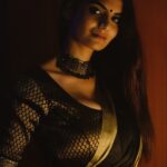 Anveshi Jain Instagram – After Live shoot by – @pranjalj.111 
.
.
.
.
#anveshijain #anveshi25 #anveshijainapp #love #photography #ootd #saree #picoftheday #goodmorning #indian #woman #photographer #black #gold #photooftheday #instagram #insta Mumbai, Maharashtra