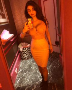 Anveshi Jain Instagram - . . . . #love #anveshijain #anveshijainhot #anveshijainapp #trending #picoftheday #ootd Coz these are the trending hashtags !! 😈 Victoria's Secret