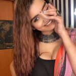 Anveshi Jain Instagram - #anveshijain #saree #love #lol . . . #selfie #portraitphotography #indian #photography #picoftheday #photooftheday #selfies Mumbai, Maharashtra