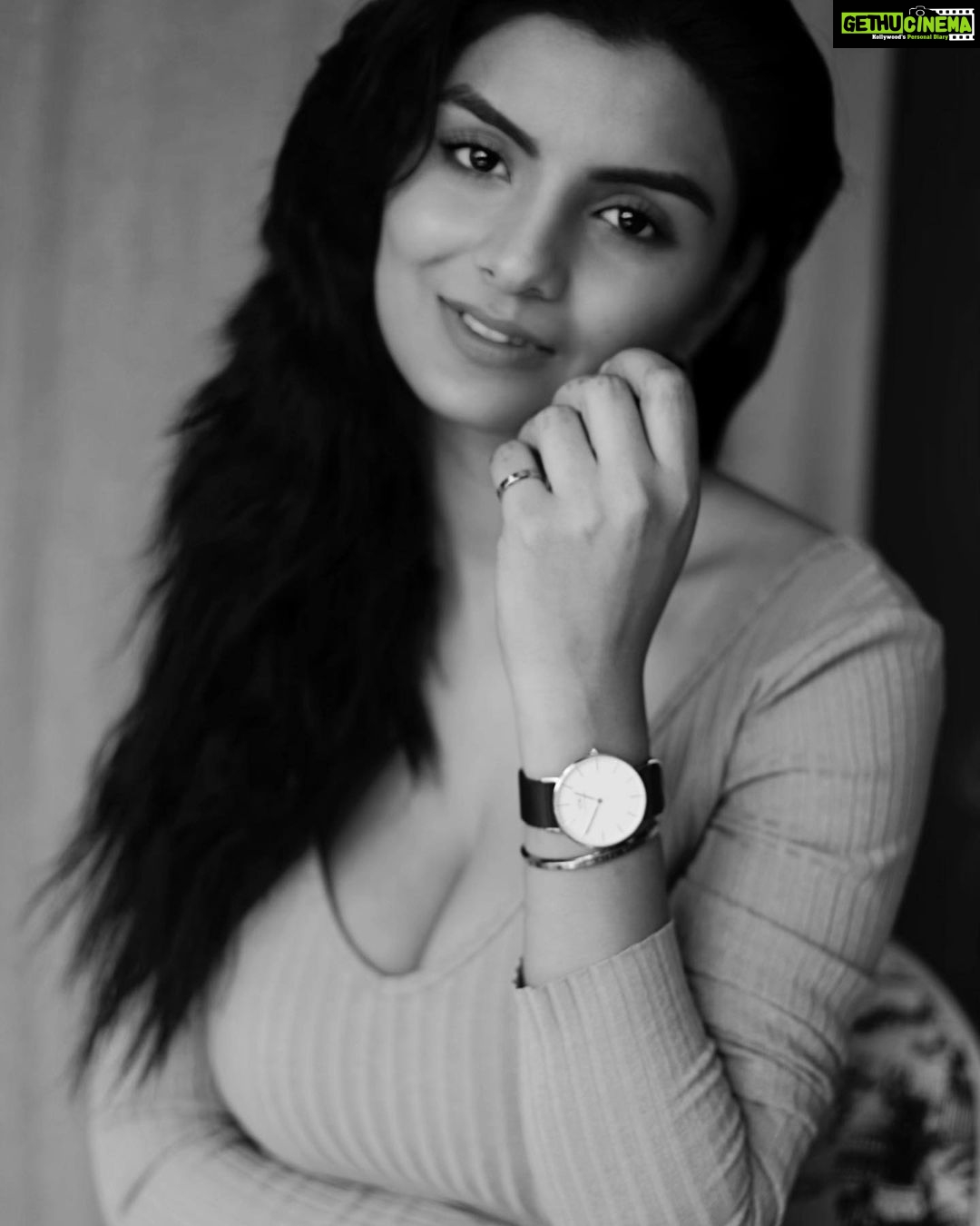 Anveshi Jain Instagram - @impactmagazine.in is releasing my interview in their Magzine this evening. Can’t wait ❤️ Shot by - @pranjalj.111 Mumbai, Maharashtra