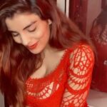 Anveshi Jain Instagram - @jaani777 has written pain so effectively , it amazes me how someone can come up with such lyrics ! ❤️#filhaal #love #lyrics #nostalgia