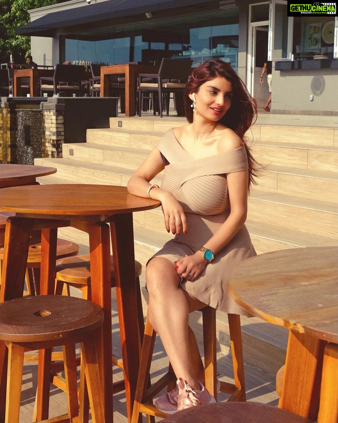 Anveshi Jain - 279.4K Likes - I am in need of a holiday .. #travel collaborators give me a good deal , It will make me feel less guilty of taking a holiday without a reason š. I want to travel , giving this wish out there in the universe -letās see !
Shot by - @pranjalj.111 #travelphotography #travelgram #love #blessed#grateful