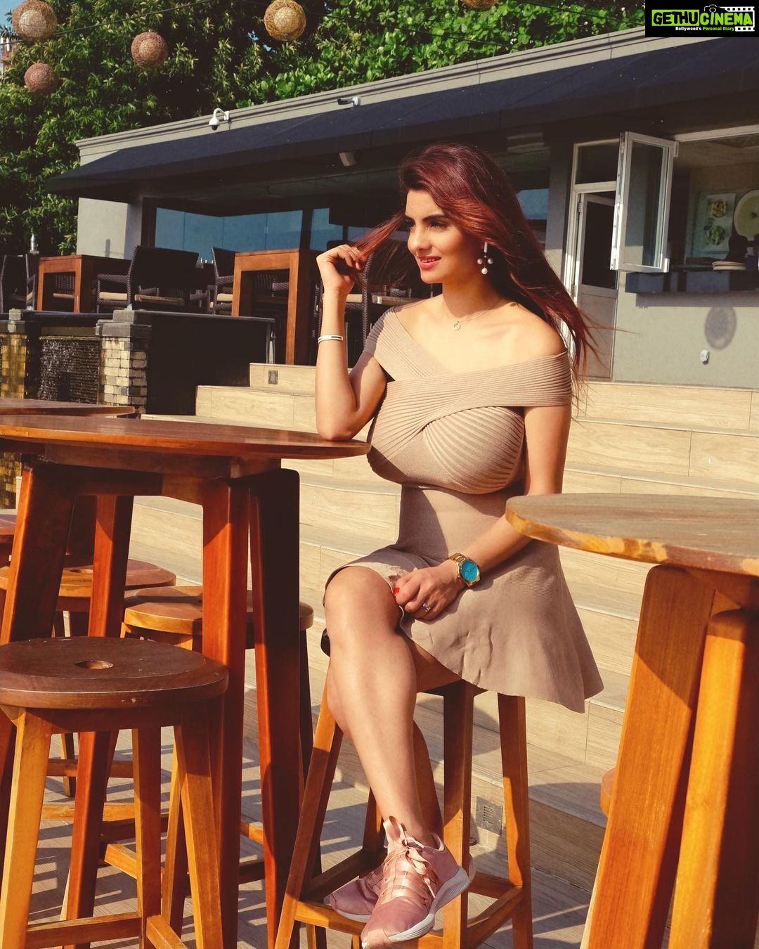 Anveshi Jain - 279.4K Likes - I am in need of a holiday .. #travel collaborators give me a good deal , It will make me feel less guilty of taking a holiday without a reason š. I want to travel , giving this wish out there in the universe -letās see !
Shot by - @pranjalj.111 #travelphotography #travelgram #love #blessed#grateful