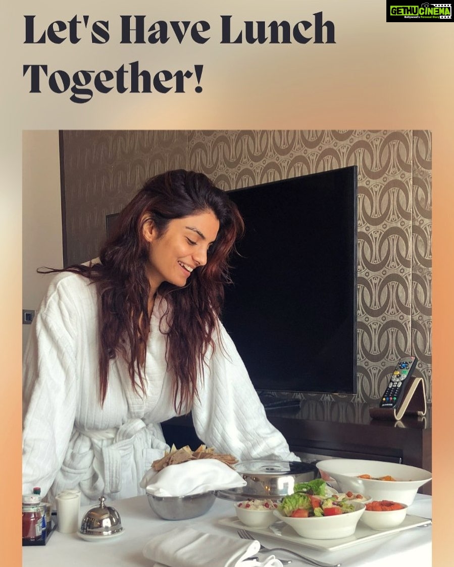Anveshi Jain Instagram - At 3 pm on Anveshi jain App today ! Let’s have a Sunday meal together and talk about how’s your Life going ?
