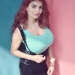 Anveshi Jain Instagram - Brains are the new Tits. Yes or No ! 😛wait leme turn the comments off !