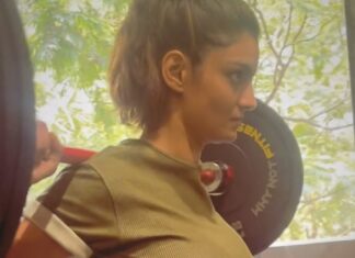 Anveshi Jain Instagram - #squats #deadlift #love #adidas #workout #gym #reels #reelitfeelit #gymgirl #workoutmotivation India
