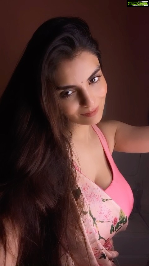 Anveshi Jain Instagram - #love #anveshijain #saree #reels #reelsinstagram #ootd #ootdindia #pink #india #l #instagram #song #bollywood Mumbai - मुंबई