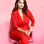 Anveshi Jain Instagram - Dear collaborators, Here , I want to appreciate ARTISTS who have been kind to me to “collaborate” and go out of the way to make one Photograph look perfect. I want to put some light on the “efforts “ of artists who collaborates just for a tag on our profile . Can I take please your time to explain how talented these artists are and how different in their crafts yet same life story like you & me - left home , might be going through crisis, haven’t worked in while, needs money, college going ,up till late editing pictures yet... yet .. yet .. they’ll come next day 6 am for their passion to thrive & for a tag on your profile . I bow down to you artists who collaborate and work for us at minimum expectations because it’s not about money , it’s about feeling valued . I remember hating myself when someone offered 3thousand for hosting a show when I started .It’s humiliating. I value you and I can tell you are going places for the passion that you have . Thank you @flutter_me_shutters___ for managing this passion along with your college @minishamendonza met you on the set but loved your style. It’s gifted. @vasundhara.joshi you hard working girl . You make your parents proud. The shields you broke is unimaginable. @divyas_mua coming from Nasik every single time I can only imagine . @pranjal_kjain you are meant for Hollywood fashion photography and that’s not far . @sakil_kunwar you are class and perfection. You helped me groom. May you get everything and more !❤️ Actors n Influencers please tag and promote your team as we know not all the followers are potentially converting. Xoxo! Oheka