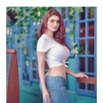 Anveshi Jain Instagram - 🗽🧲🌡🤍🤍 what I am surprised about is the fact that Amazon is suggesting the looks ! See the last pic you’ll know what I mean .