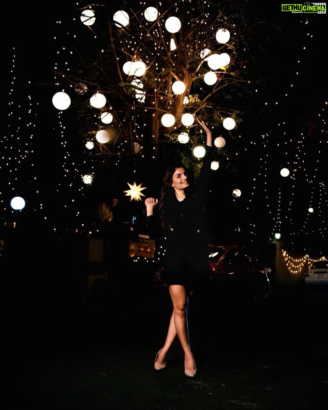 Anveshi Jain Instagram - It’s the best time of the year !! Merry Christmas 🎄 Shot by @pranjal_kjain