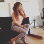 Anveshi Jain Instagram - Before the looks become killer ,they are tested ! Styled by : @minishamendonza #looktest #webseries #anveshijain #photography #shooting Mumbai, Maharashtra