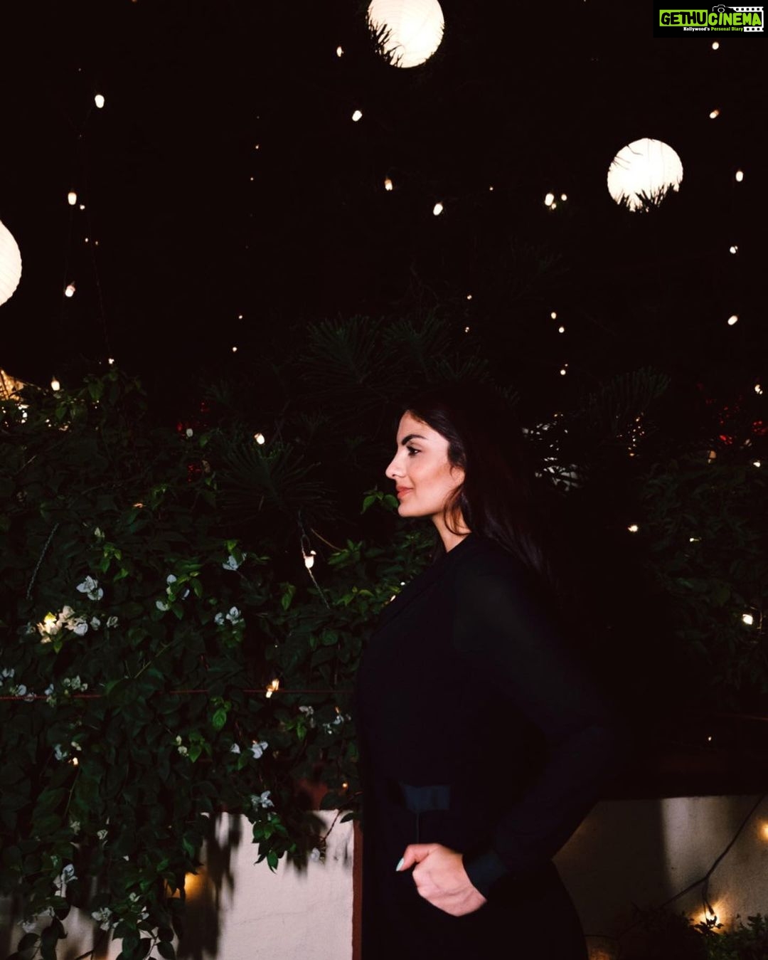 Anveshi Jain Instagram - It’s the best time of the year !! Merry Christmas 🎄 Shot by @pranjal_kjain
