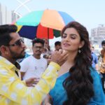 Anveshi Jain Instagram - “G “ Releasing 3rd Jan 2020. These are some of the precious moments from the set . BTS Alert !!!! 😛 I am so in love with the look and feel of “Vidya “the character I am playing. Thank you @ashadeepcine @gthefilm , Aditya & Mr. Mahendra Patel Ji #gthefilm #bts #lovequotes #love #blessed #grateful #blue #shooting #bts #btsedits #anveshijain #gujratifilm #photography Gujarat