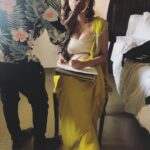Anveshi Jain Instagram - P.S- Absolutely not trying to show off anything 🙈the fitting is such 🐣! Anyway coming to the point , I used to write letters to my FANS and family to wish or encourage them while I was on sets of my upcoming film “G”which is releasing coming 3rd Jan . You know I am an old school and I connect with people on a deeper level . I wanna know your story ,I wanna be there for you , well thanks to @instagram and personal Apps that I can be closer than ever to you . Guys , if you want to encourage your friend or wish them well or make their special day even more special, I am there . There is a “Greetings section on Anveshi Jain app where you can write the message u want to give ,I will make a video and send it to you ! Cheers ! Mandvi Beach, Kutch