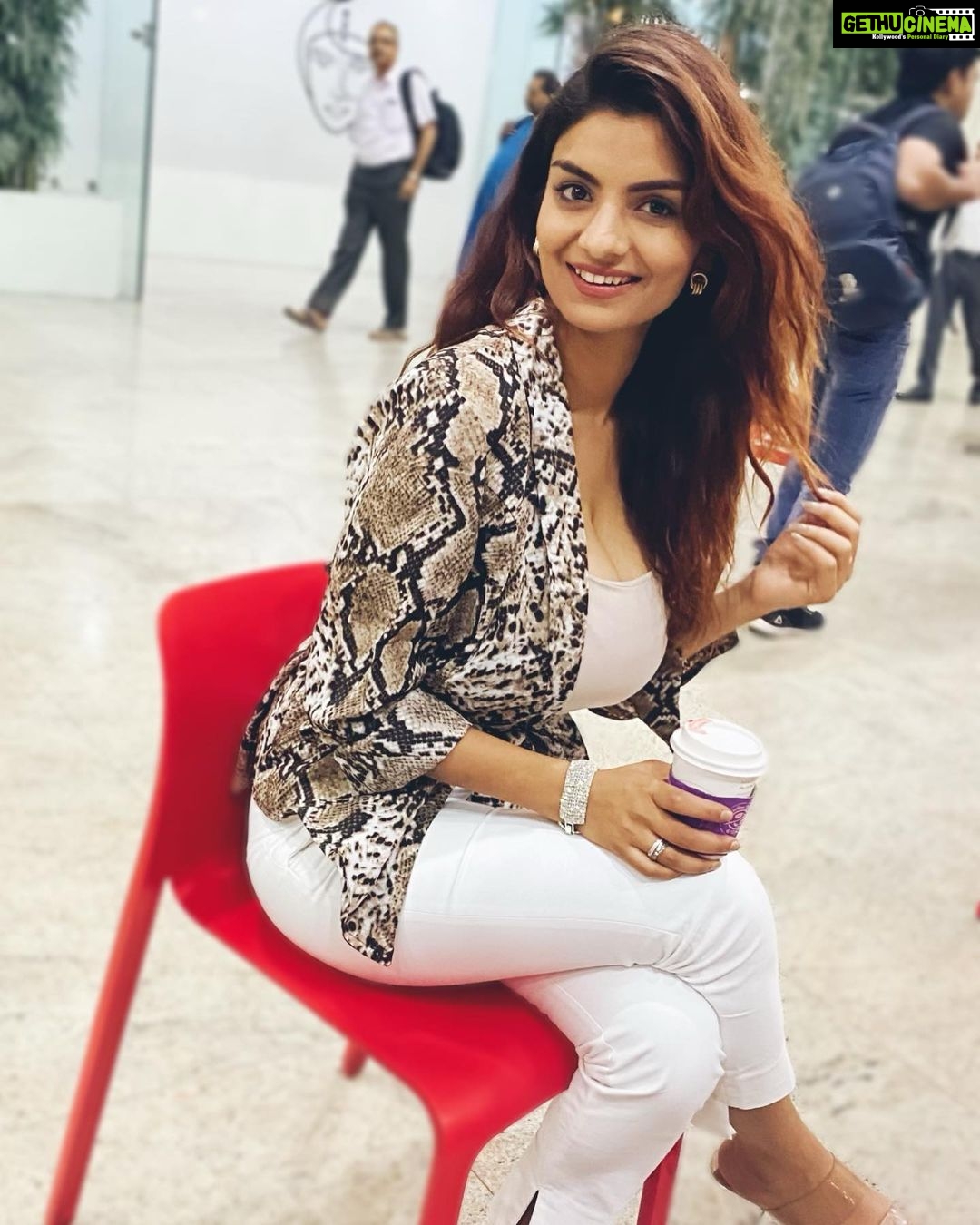 Anveshi Jain Instagram - See you my favourite #ahmedabad ❤️ #airportlook#anveshijain Mumbai Airport
