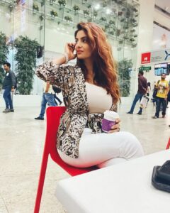 Anveshi Jain Instagram - See you my favourite #ahmedabad ❤️ #airportlook#anveshijain Mumbai Airport